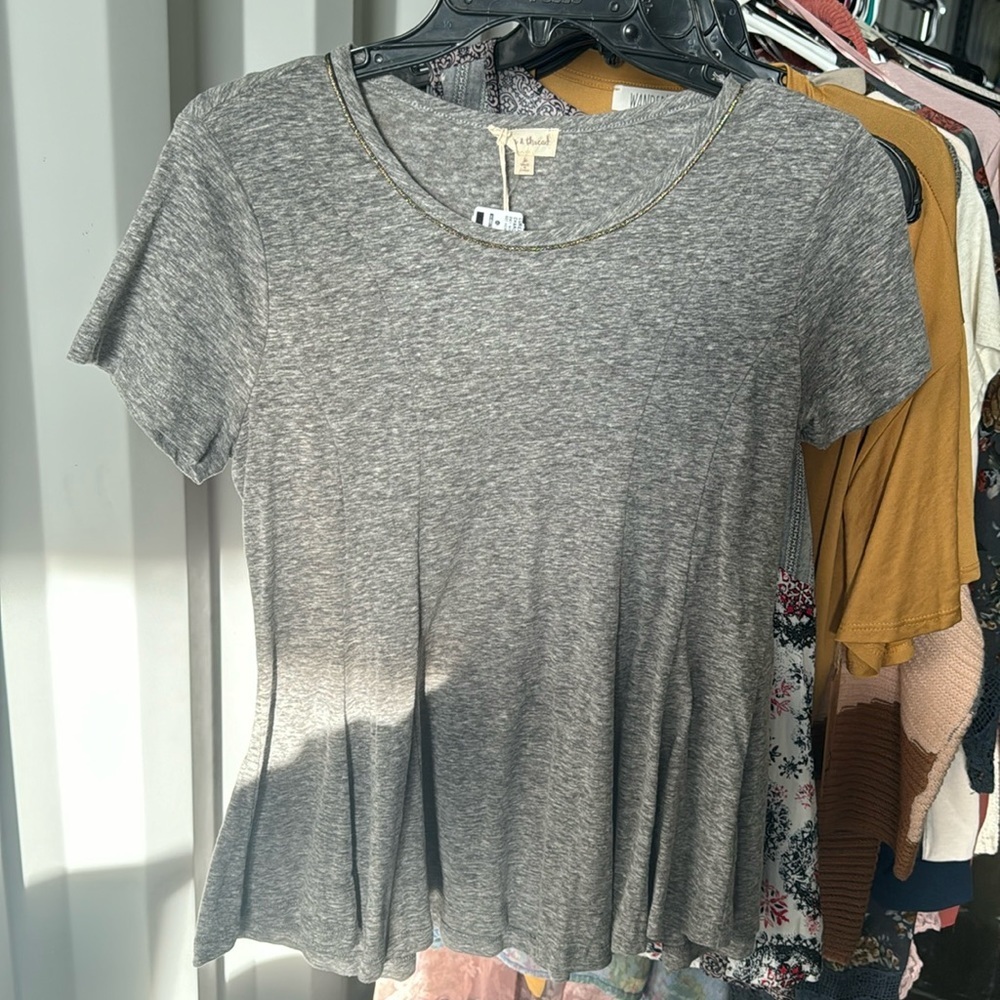 Peplum tee